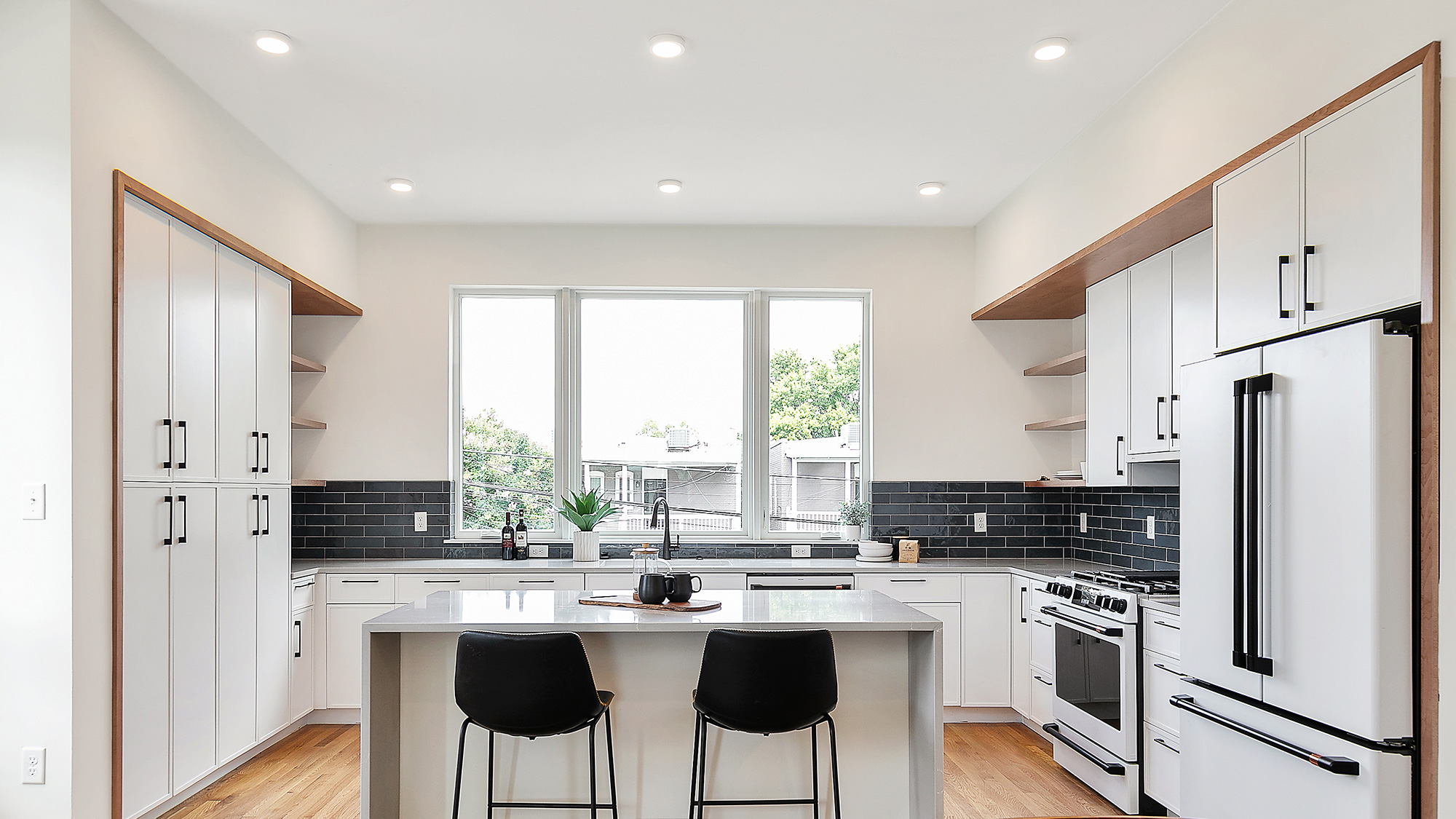 Parkline Townhomes - Modern Kitchen