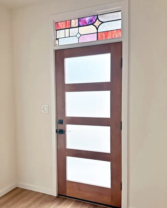The newest custom stained glass just installed in Phase 4! 😍 

Each home at Parkline features a custom stained glass transom created by local Richmond artists, bringing color, craftsmanship, and a connection to the city's creative community into every entryway.

It's one of the many details that makes each home one-of-a-kind.

#RVAartists #LocalArtRVA #newconstructiontownhomes #homesforsaleinthefan #homesforsaleinrichmondva