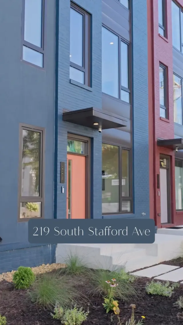 219 S Stafford Ave is one of the last new townhomes left in Richmond’s Fan District, with a rooftop deck built for golden-hour views. Modern finishes, move-in ready, steps from everything The Fan has to offer. Stop by our next open house or schedule a private tour — link in bio or visit parklinerva.com

#richmondva 
#fandistrictrva 
#rvahomesforsale 
#rva